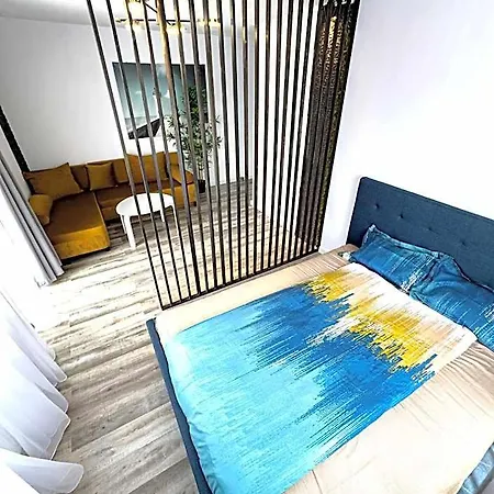 Azzur Aparthotel